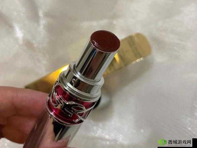 YSL 蜜桃色 333:斩男必备的温柔甜桃色